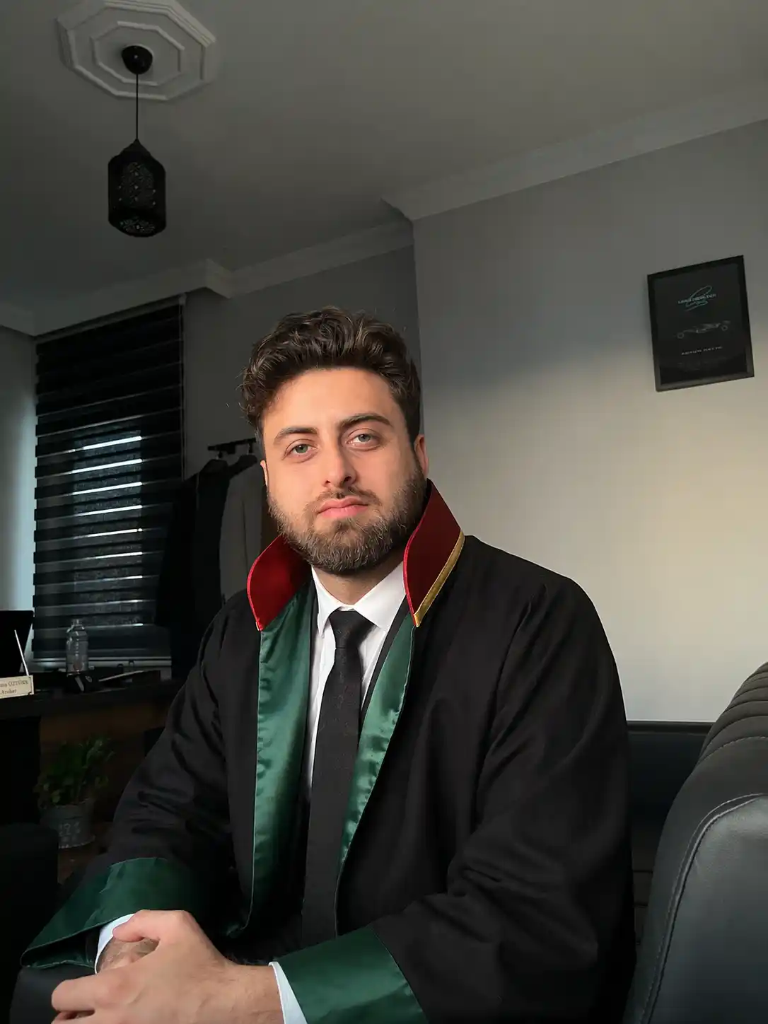 Avukat Batuhan ÖZTÜRK